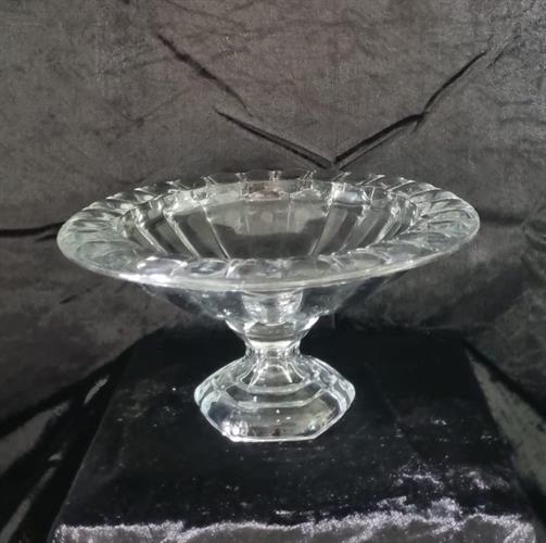 קערה זכוכית מעוצבת על רגל