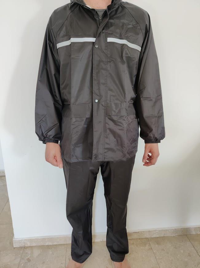 חליפת סערה בתיק יד עובי 0.23 PVC מילימטר צבע שחור עם מחזירי אור המחיר למכנס וחולצה קמפינג לייף