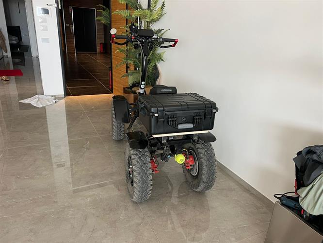 ארגז לאיזי ריידר כולל כיסא עם משענת גב מתקפלת צבע כחול קמפינג לייף