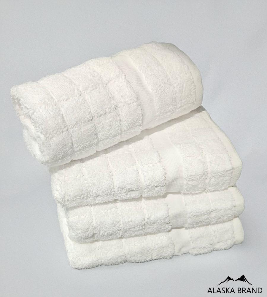 מגבות פנים לבנה משובצת דגם אלסקה - Alaska | כושר ספיגה גבוה