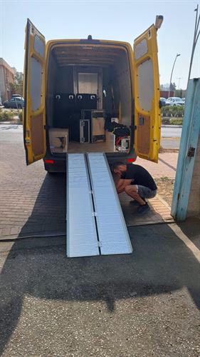 רמפה להעמסה ופריקה לרכב מסחרי מתקפלת אלומיניום אורך 2.4 מטר רוחב 73 סמ 2 רגליים קמפינג לייף