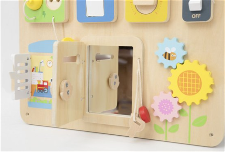 לוח פעילות לקיר בית