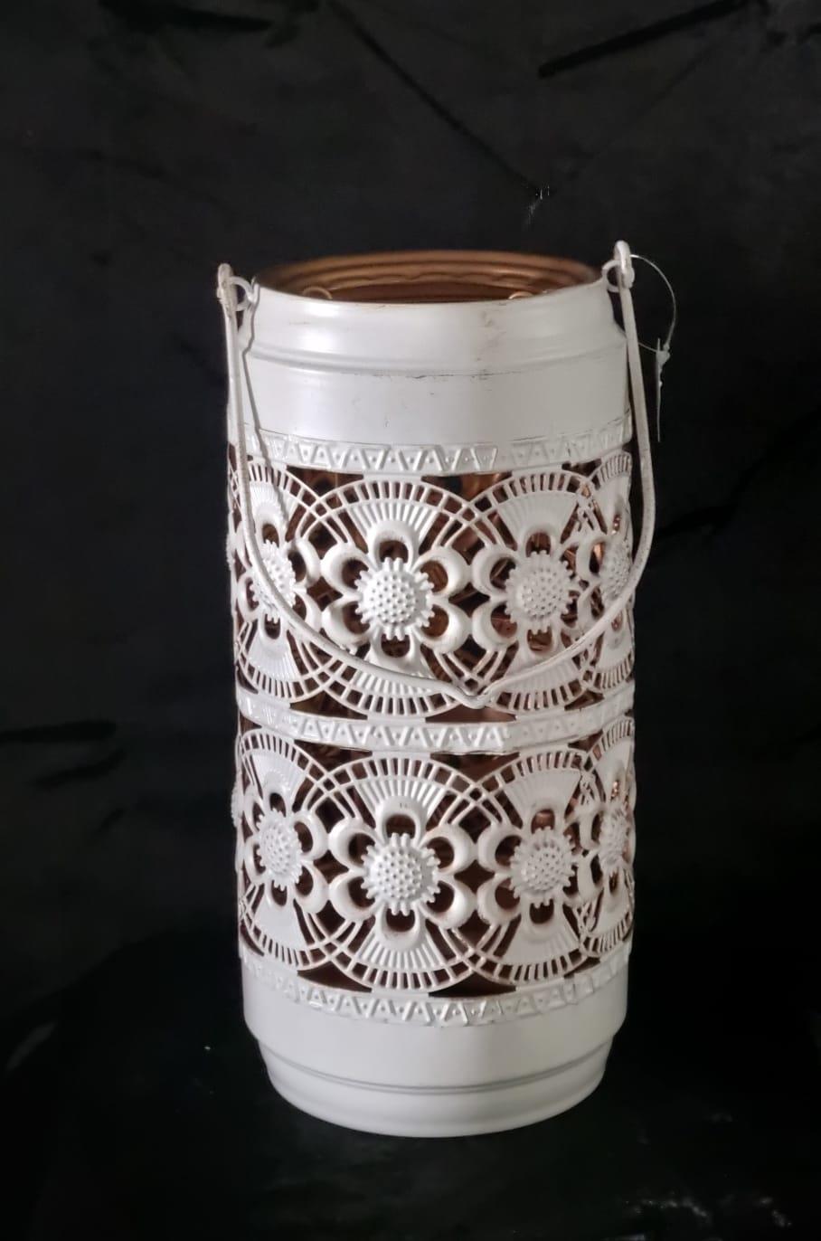 עששית מתכת מעוצבת