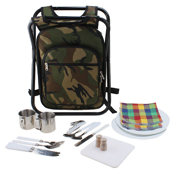 צידנית שהיא גם תיק גב וכיסא שרפרף כולל כלי אוכל