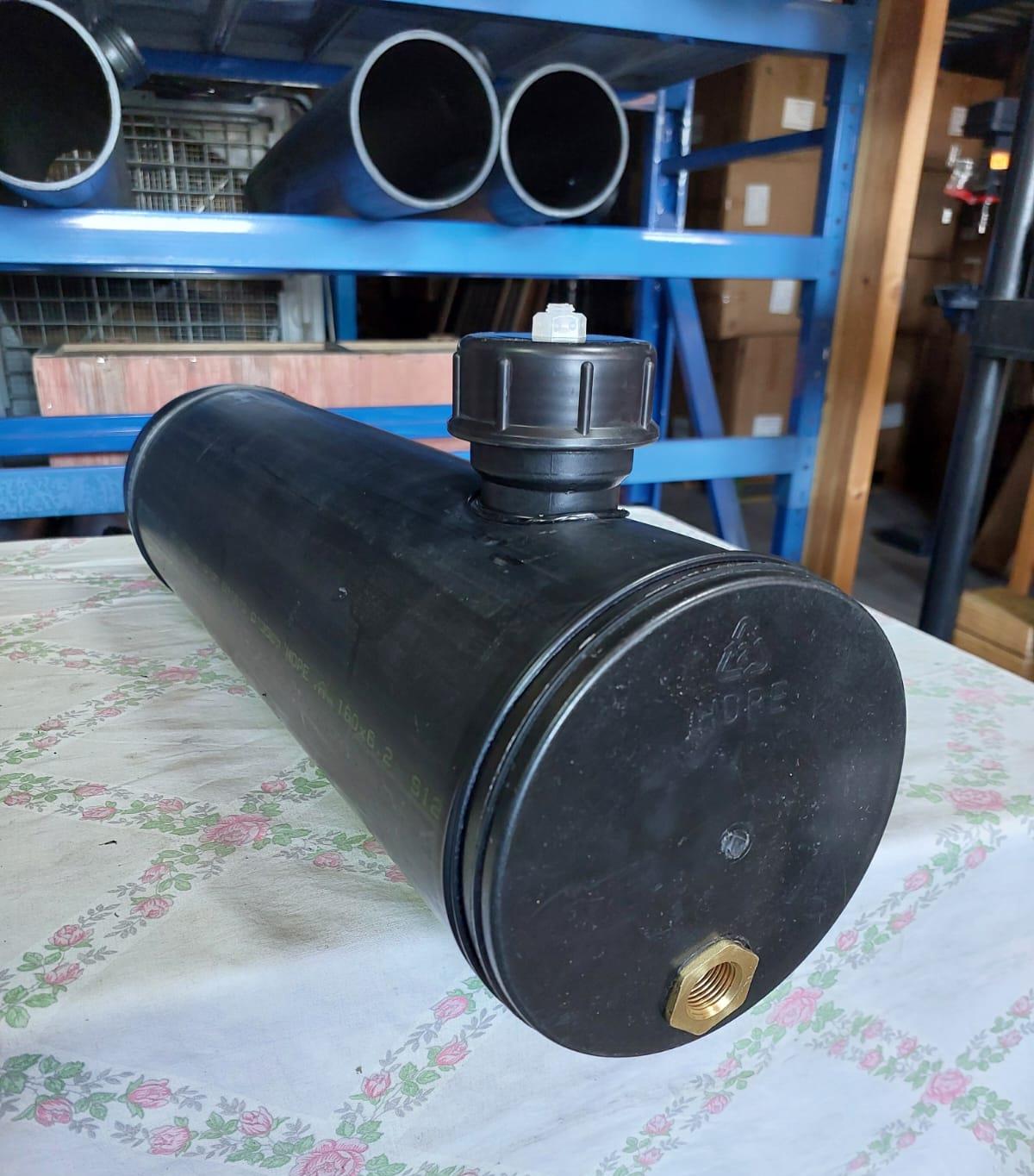 מיכל מים הברגה חצי צול נקבה נקבה נחושת פתח מילוי פקק ונשם אורך 50 סמ או לפי הזמנה קמפינג לייף מיכל מים הברגה חצי צול נקבה נקבה נחושת פתח מילוי פקק ונשם אורך 50 סמ או לפי הזמנה קמפינג לייף