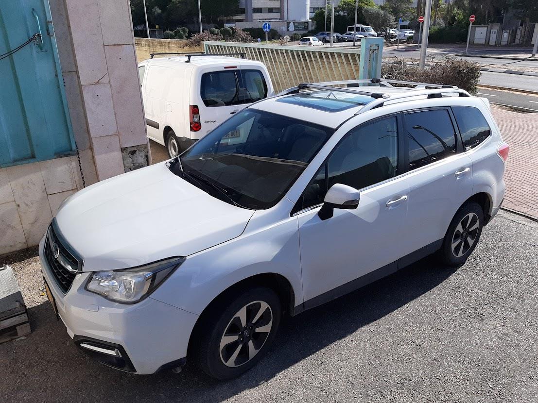 גגון סובארו פורסטר 2016 פסי רוחב אלומיניום נמוכים וצמודים לפסי האורך של הרכב כבתמונה