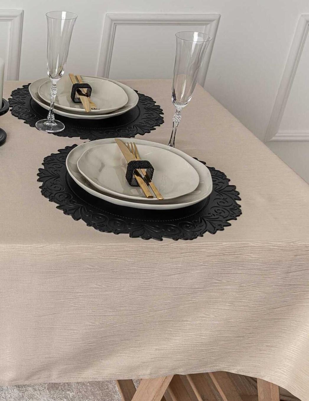 מפת שולחן בשילוב תחרה יוקרתית דגם - קורטני בג' | 4 מטר מפת שולחן בשילוב תחרה יוקרתית דגם - קורטני בג' | 4 מטר