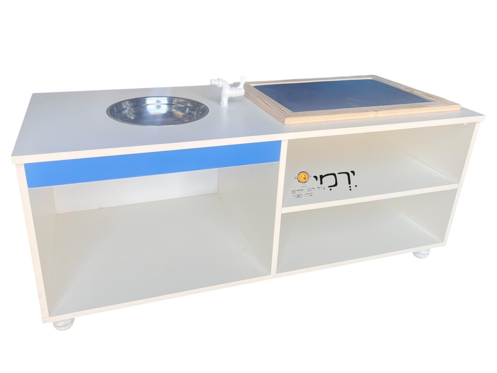 פינת רחצה והחתלה לבובה