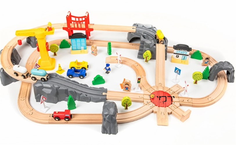 מסלול רכבת גדול מעץ + אביזרים