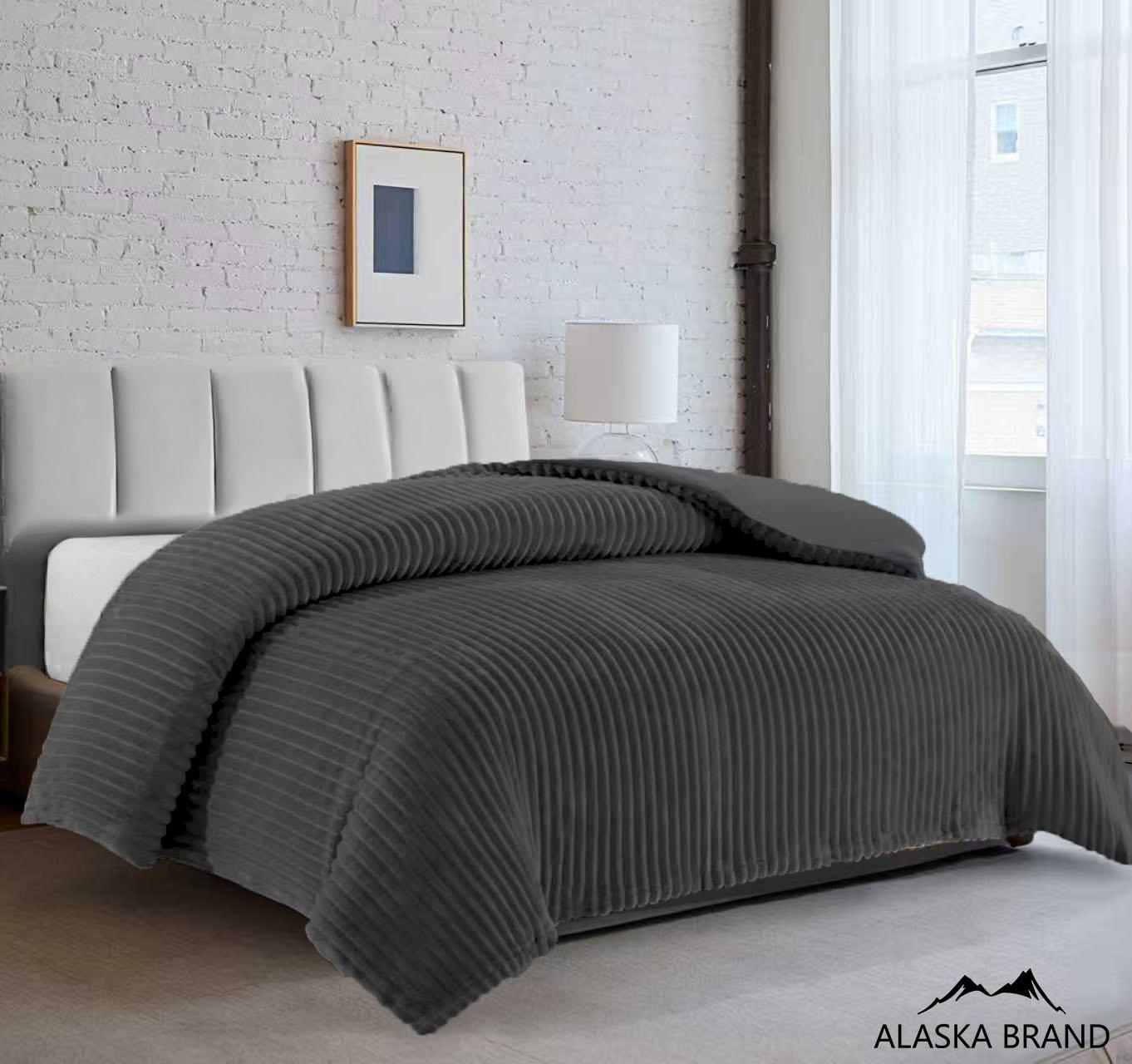 שמיכת פוך פינוק! עם מילוי דו צדדית קטיפה פליז | דגם סטריפ - פינלנד