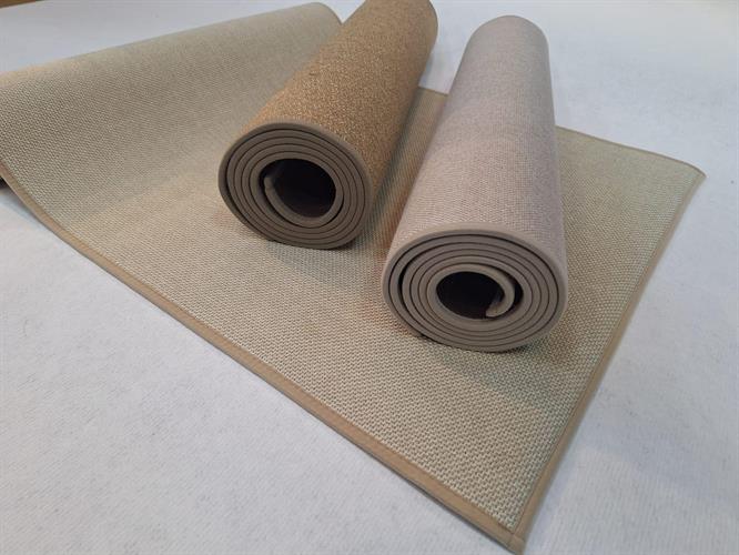 שטיח כביס עם בטנה גומי עבה ומפנק