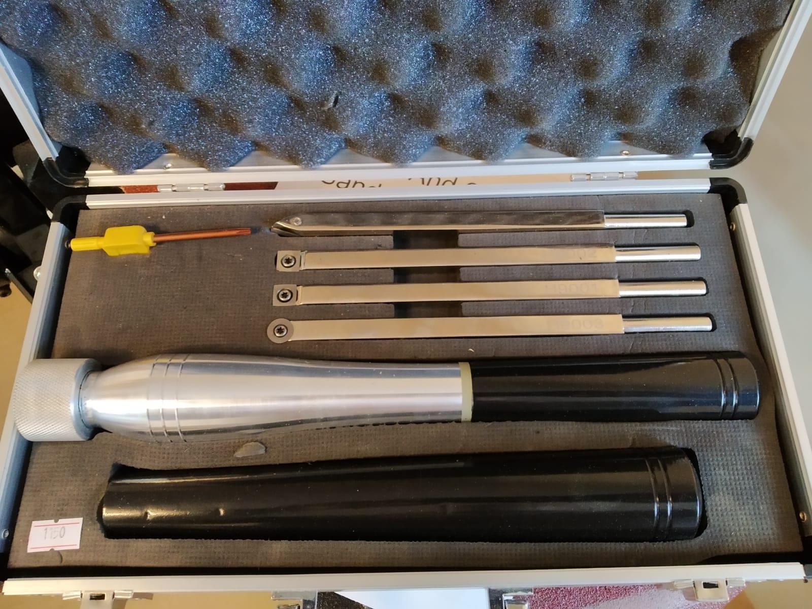 סט מפסלות עם סימות מתחלפות סט מפסלות עם סימות מתחלפות