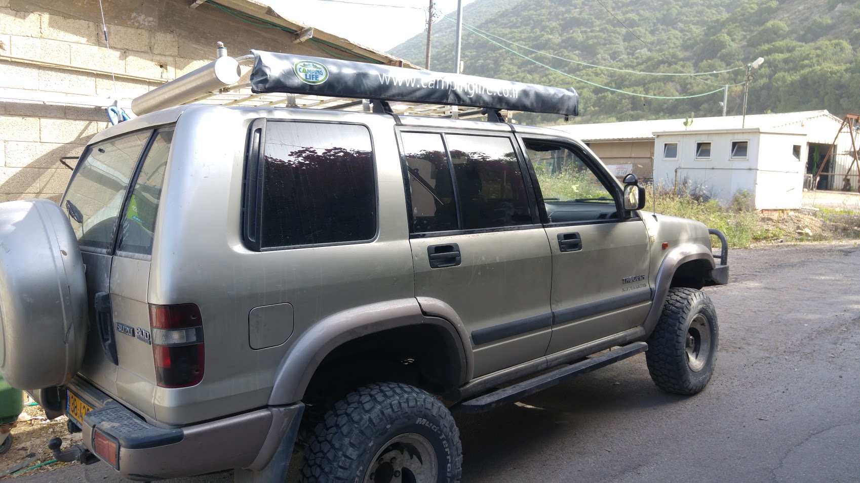 צלון צד לרכב 2 מטר על הרכב נפתחת החוצה 2.5 מטר קמפינג לייף