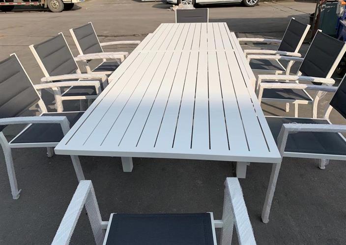 שולחן לגינה ולמרפסת נפתח אלומיניום טופ אלומיניום 200-320 + 6 כסאות צבע לבן שולחן לגינה ולמרפסת נפתח אלומיניום טופ אלומיניום 200-320 + 6 כסאות צבע לבן