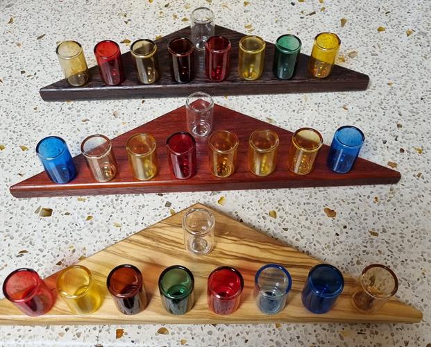 3 חנוכיות שאפשר לצרפם יחד לחנוכיה משותפת משולשת