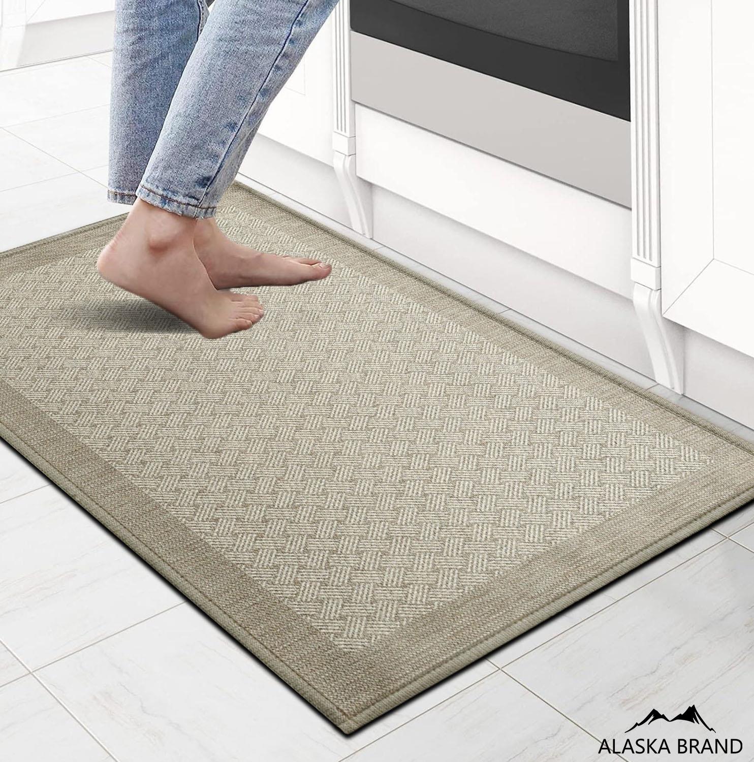 שטיח מטבח איכותי בתוספת גומי בתחתית דגם - נאוס בג' (מתנקה בקלות!)