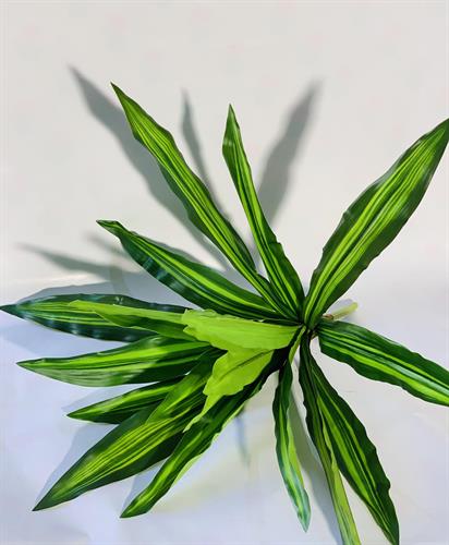 עלים חדים ירוק #1