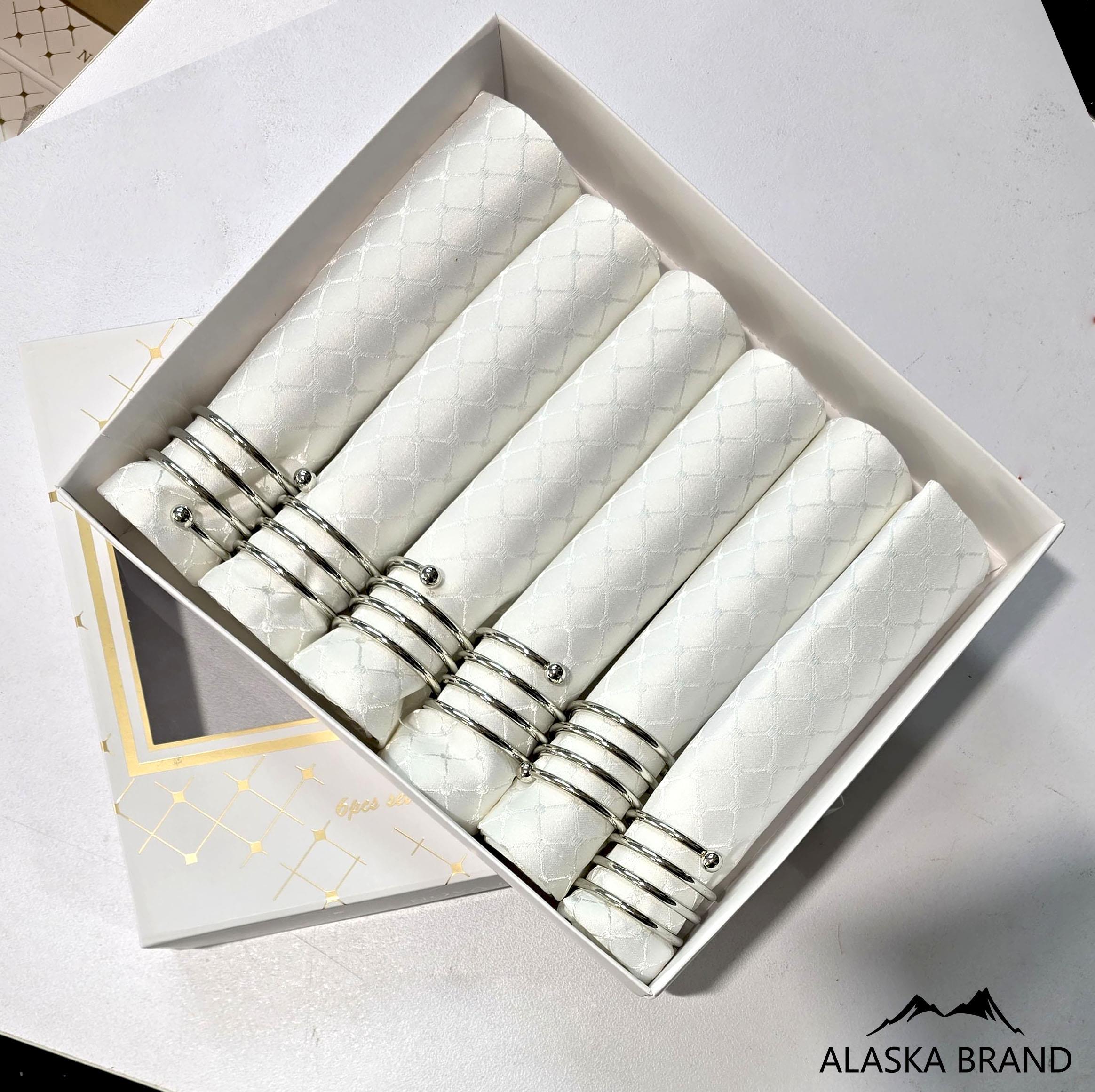 סט 6 מפיות שולחן + 6 חובקים במראה יוקרתי במיוחד דגם - סמדר אופוויט