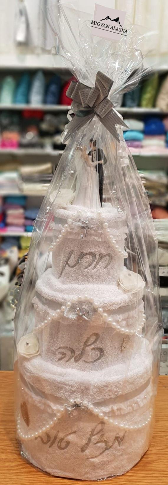 בובת חתן כלה - התוספת המושלמת למארז שלך!