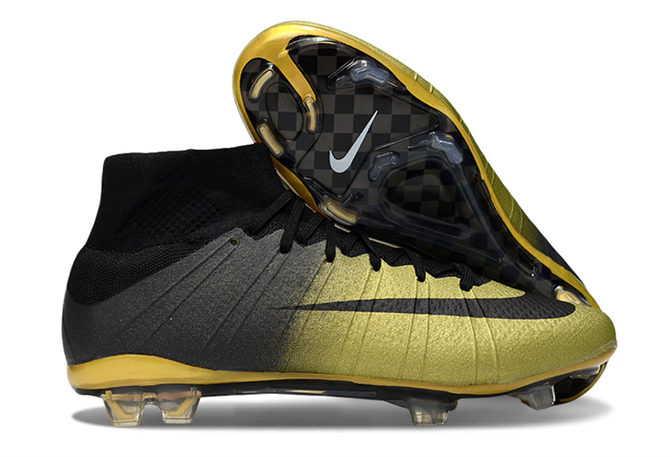 נעלי כדורגל CR7 רונאלדו Nike Air Zoom Mercurial שחור זהב