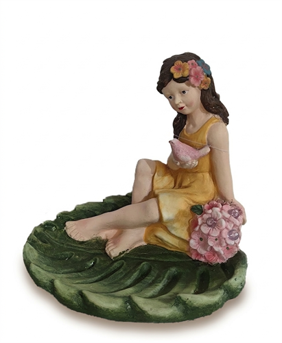 ילדה על עלה (ת)