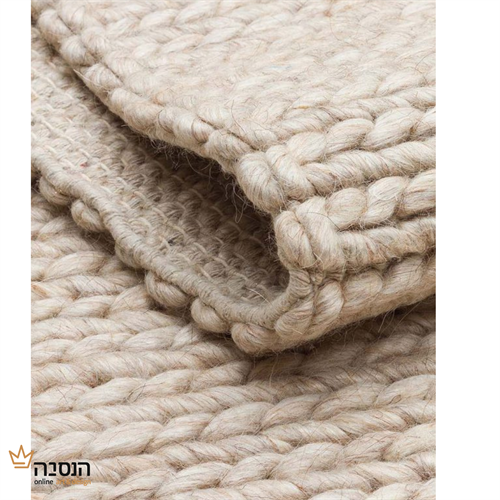שטיח צמר דוגמת צמות קלועות בעבודת יד גוון בז' שטיח צמר דוגמת צמות קלועות בעבודת יד גוון בז'