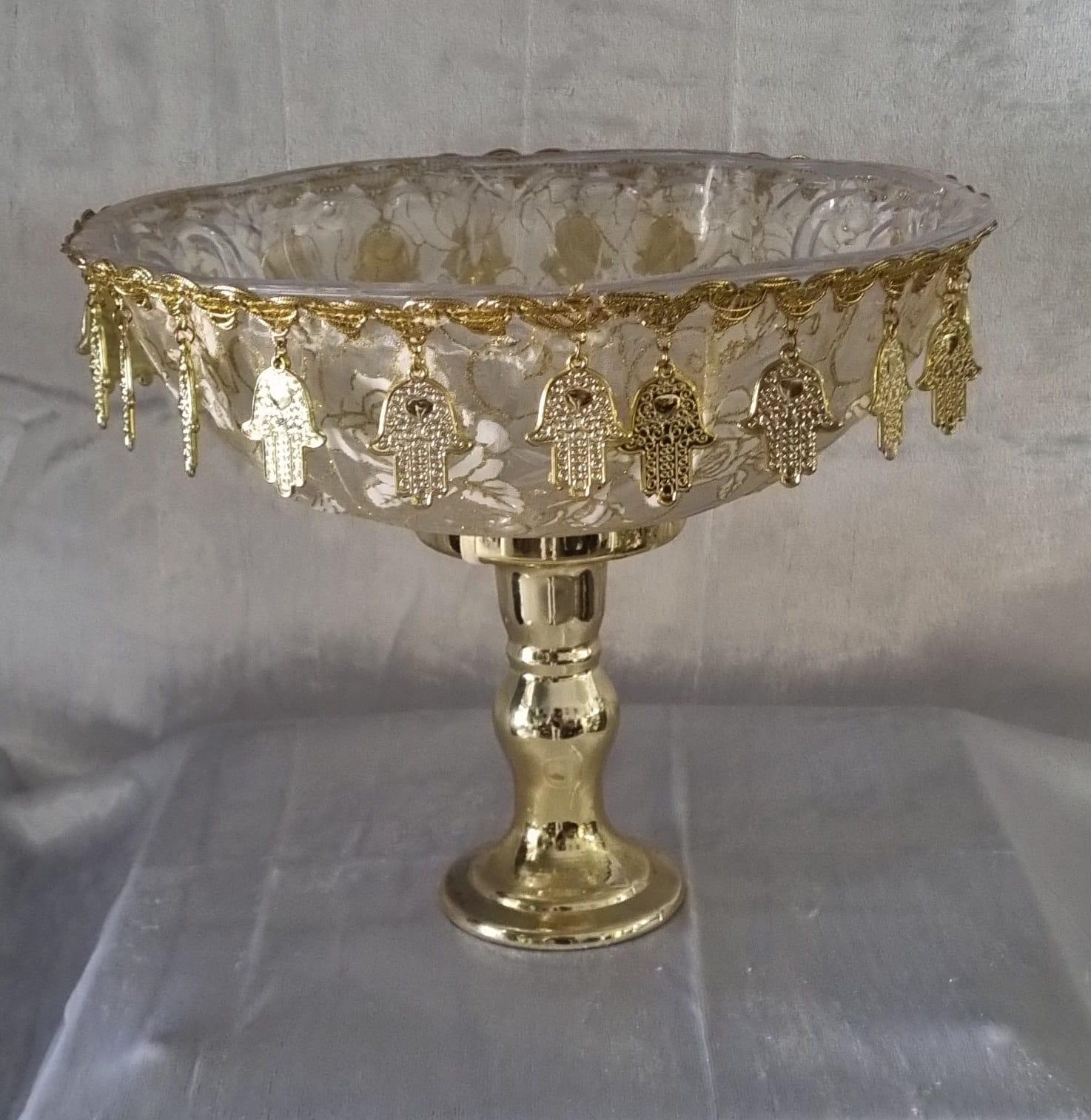 קערה על רגל זהב