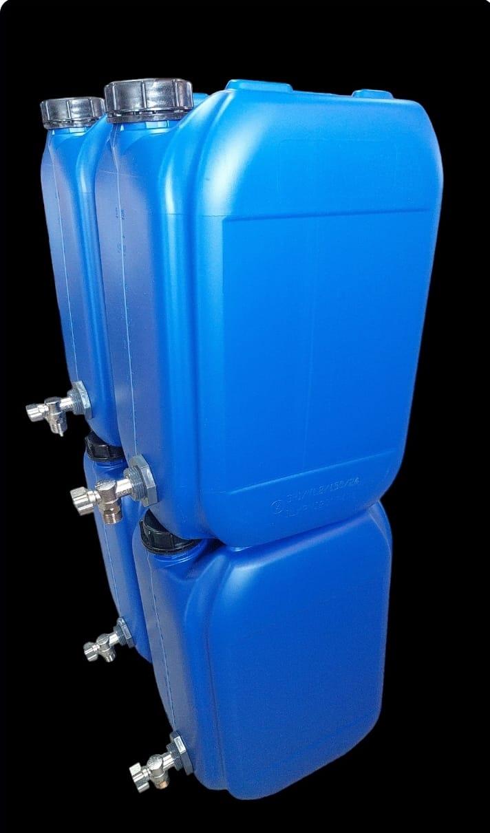 מיכל מים עם ברז לשתייה 20 ליטר פקק עם נשם חד כיווני ללא מגע יד אדם המכל צבע כחול קמפינג לייף מיכל מים עם ברז לשתייה 20 ליטר פקק עם נשם חד כיווני ללא מגע יד אדם המכל צבע כחול קמפינג לייף