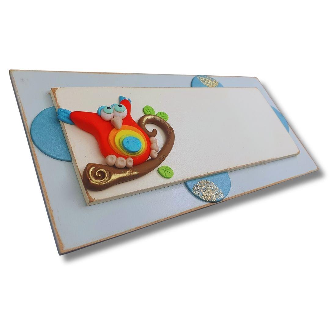 שלט ינשוף, אפור תכלת, סמל החוכמה, עיצוב כפרי לבית, אקססוריז מעץ, מתנה עם משמעות.