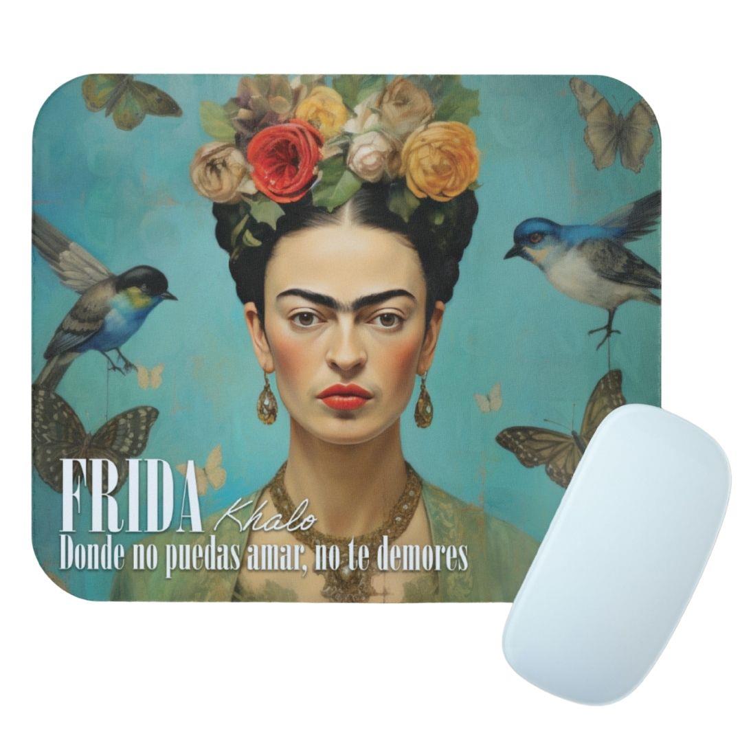 משטח לעכבר פרידה קאלו טורקיז בעיצוב פרפרים עם עכבר להמחשה – אביזר מעוצב למחשב גיתוש. משטח לעכבר פרידה קאלו טורקיז בעיצוב פרפרים עם עכבר להמחשה – אביזר מעוצב למחשב גיתוש.