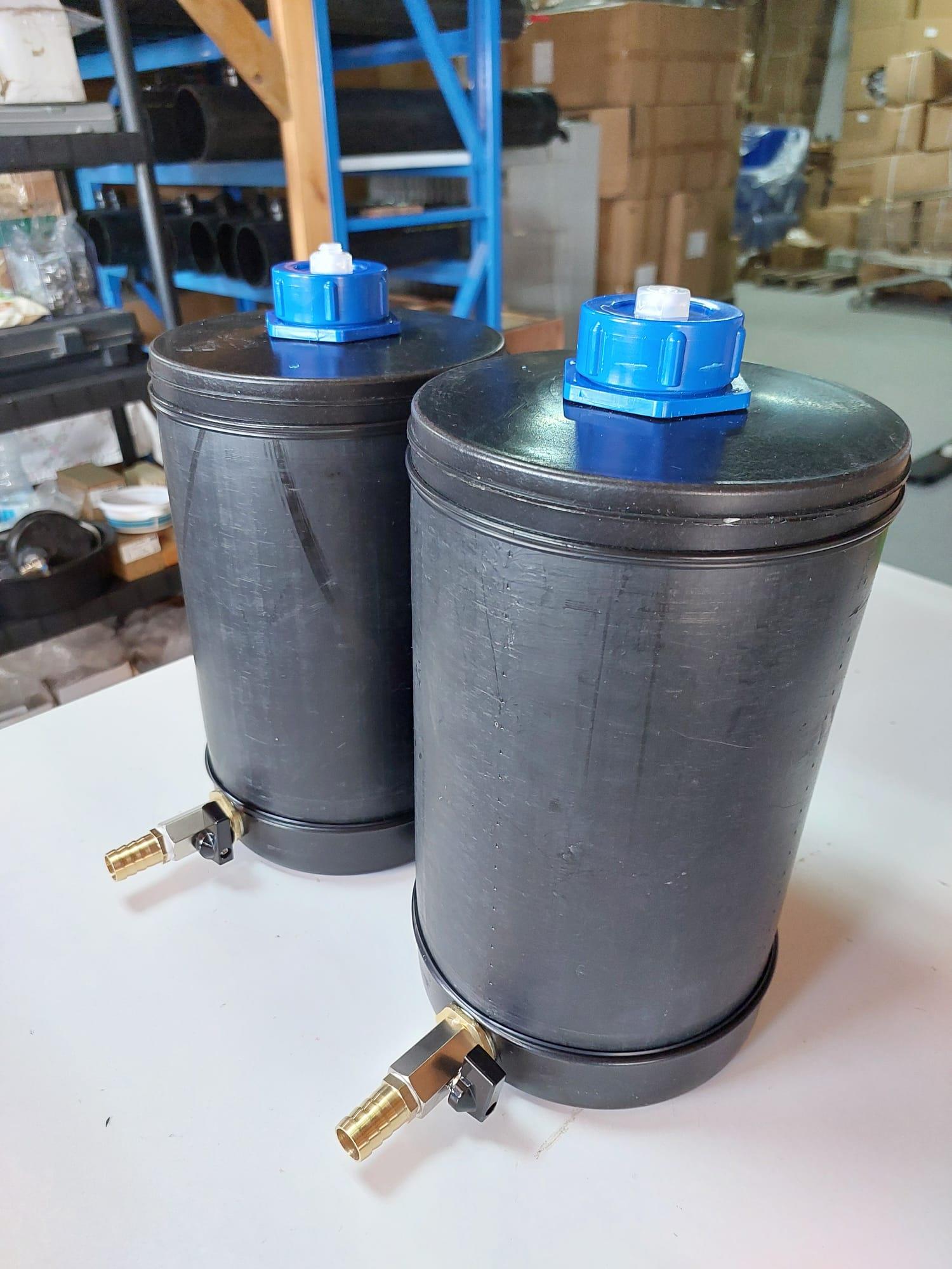 ייצור מכלים למעבדות בתחום המימן עם ברז פתח מילוי מתברג פקק עם נשם חד כיווני קמפינג לייף ייצור מכלים למעבדות בתחום המימן עם ברז פתח מילוי מתברג פקק עם נשם חד כיווני קמפינג לייף