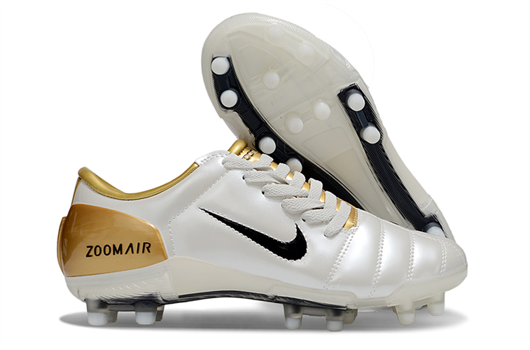 נעלי כדורגל Nike Air Zoom Total לבן זהב