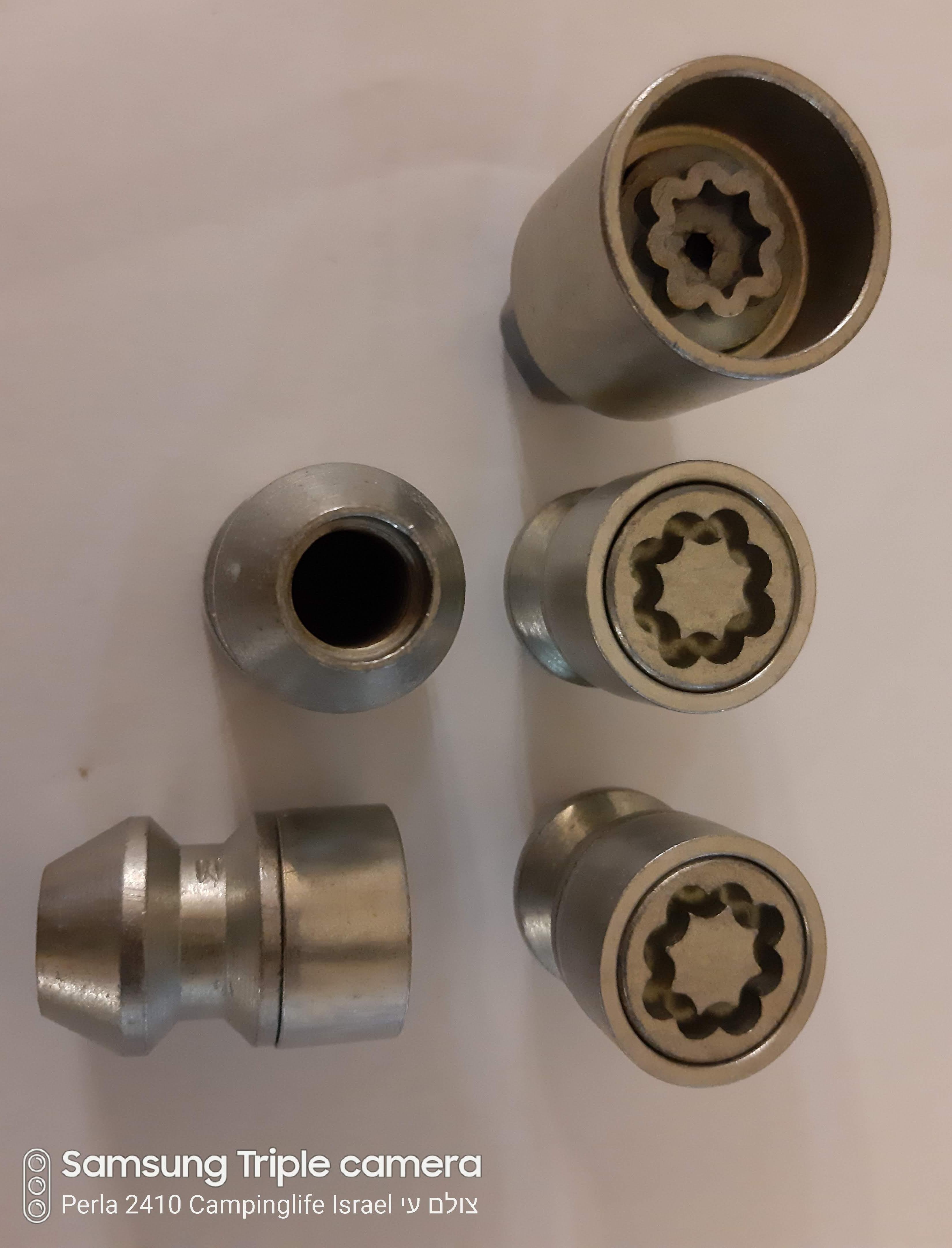 קיט ברגים-אומים לנעילת גלגל למניעת גניבה כולל בוקסה \ מפתח מיוחד תואם EN115L