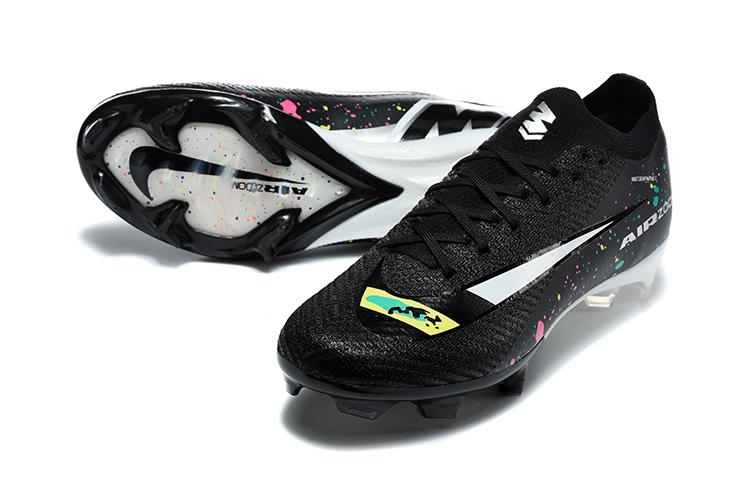 נעלי כדורגל Nike Phantom GX Elit שחור לבן