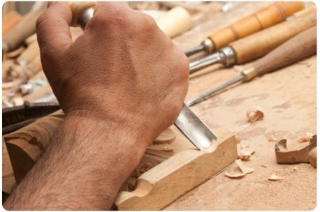 מפגש זוגי להתנסות (3-שעות)בנושא גילוף בעץ