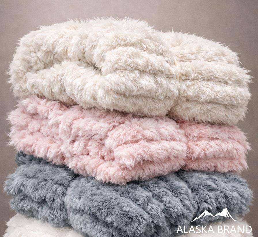 שמיכת פינוק! שערות קטיפה נעימות דגם - אמבר Amber | מבחר צבעים שמיכת פינוק! שערות קטיפה נעימות דגם - אמבר Amber | מבחר צבעים