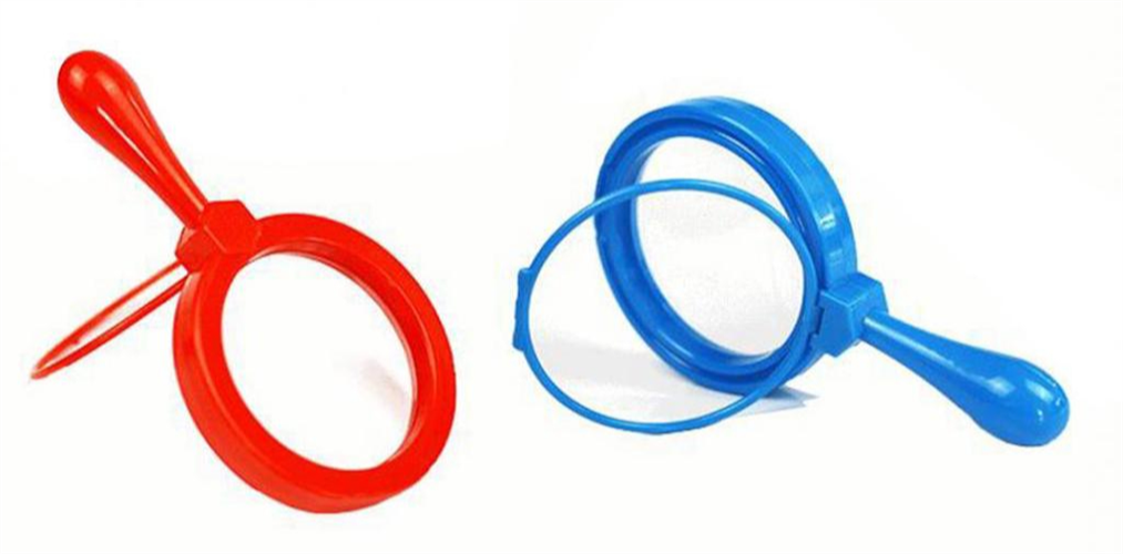 זכוכית מגדלת גדולה