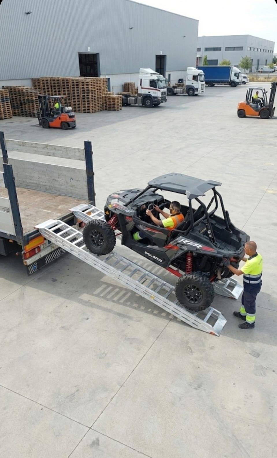 רמפות RZR ולטרקטורון 4.9 מטר אורך 45 סמ רוחב עומס עד 1.3 טון מקסימום לזוג קמפינג לייף רמפות RZR ולטרקטורון 4.9 מטר אורך 45 סמ רוחב עומס עד 1.3 טון מקסימום לזוג קמפינג לייף