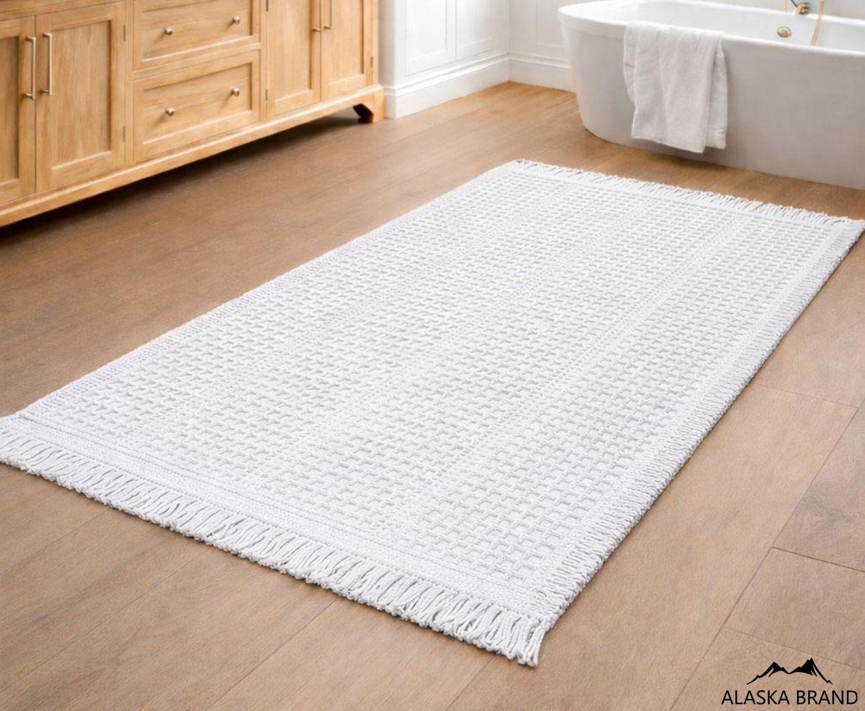 שטיח אמבטיה אופנתי דגם - בל | לבן