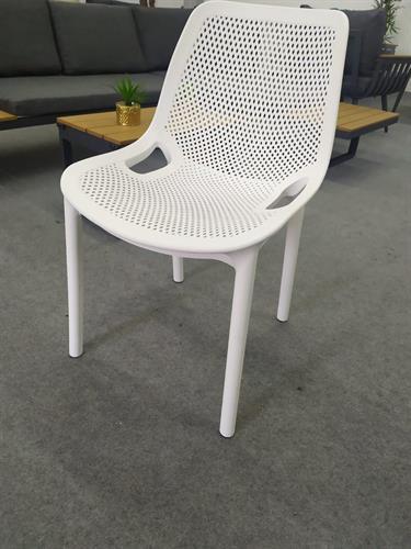 כסא פלסטיק לגינה ולמרפסת דגם דאלאס