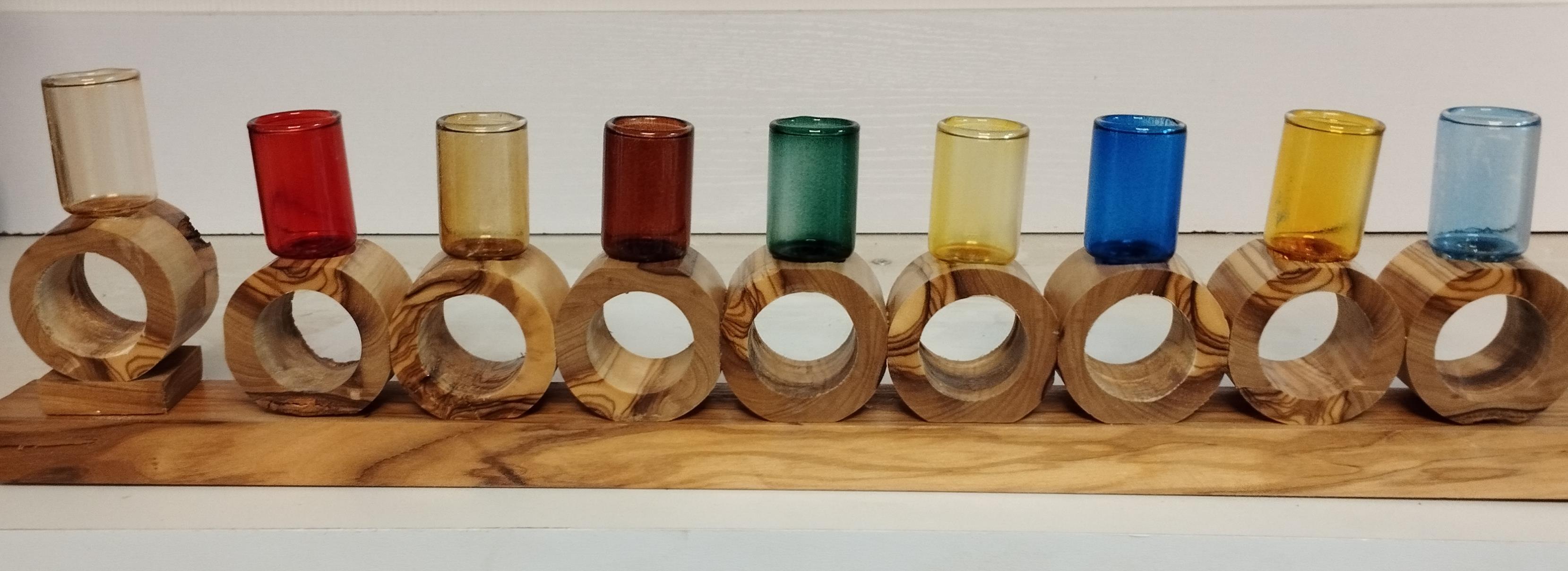 חנוכיית עיגולים מעץ זית חנוכיית עיגולים מעץ זית