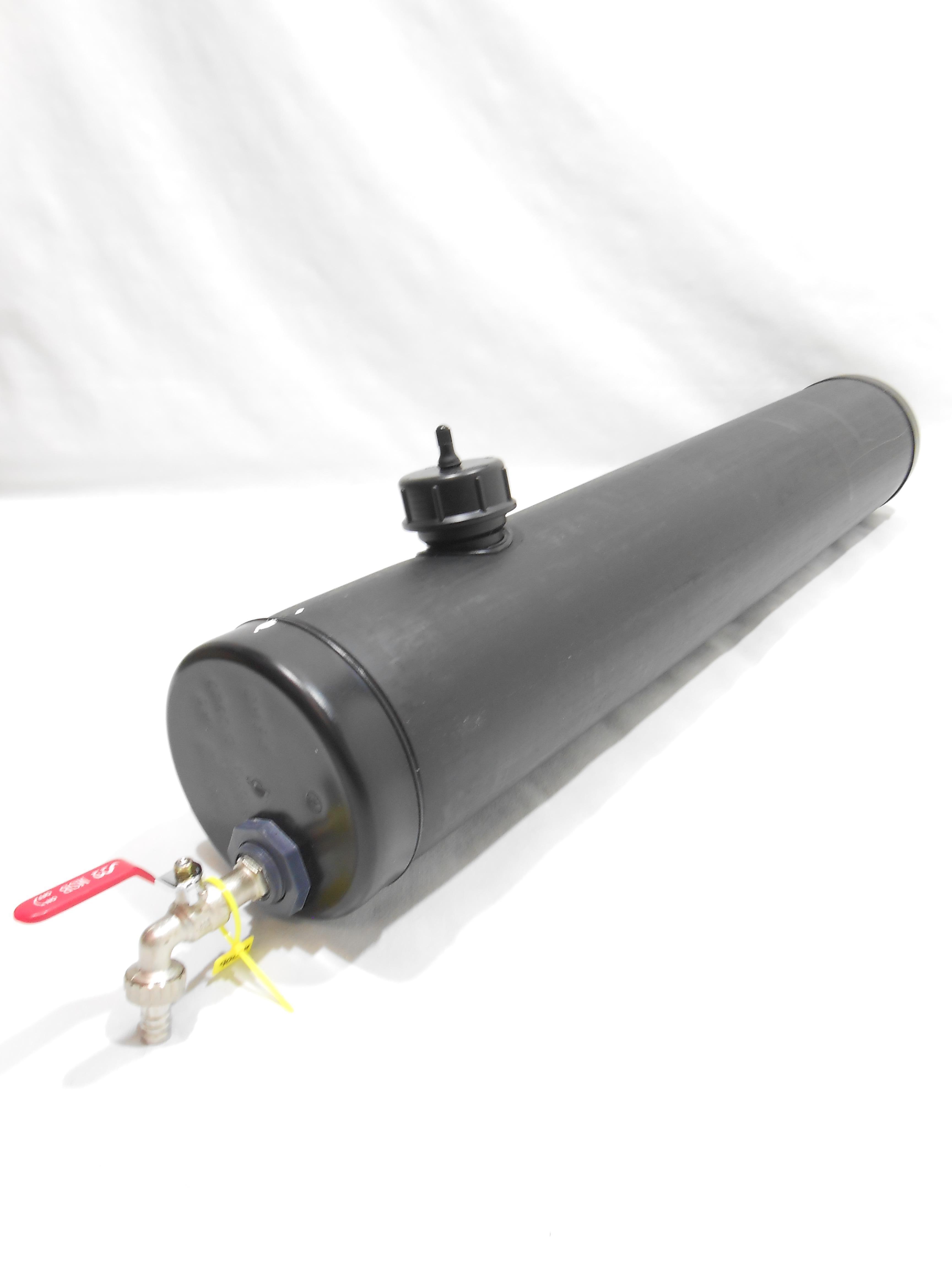 צינור מיכל  מים קוטר 11 סמ' עם ברז צינור שחור  גיבריט Giberit התקנה על גיפים וטנדרים