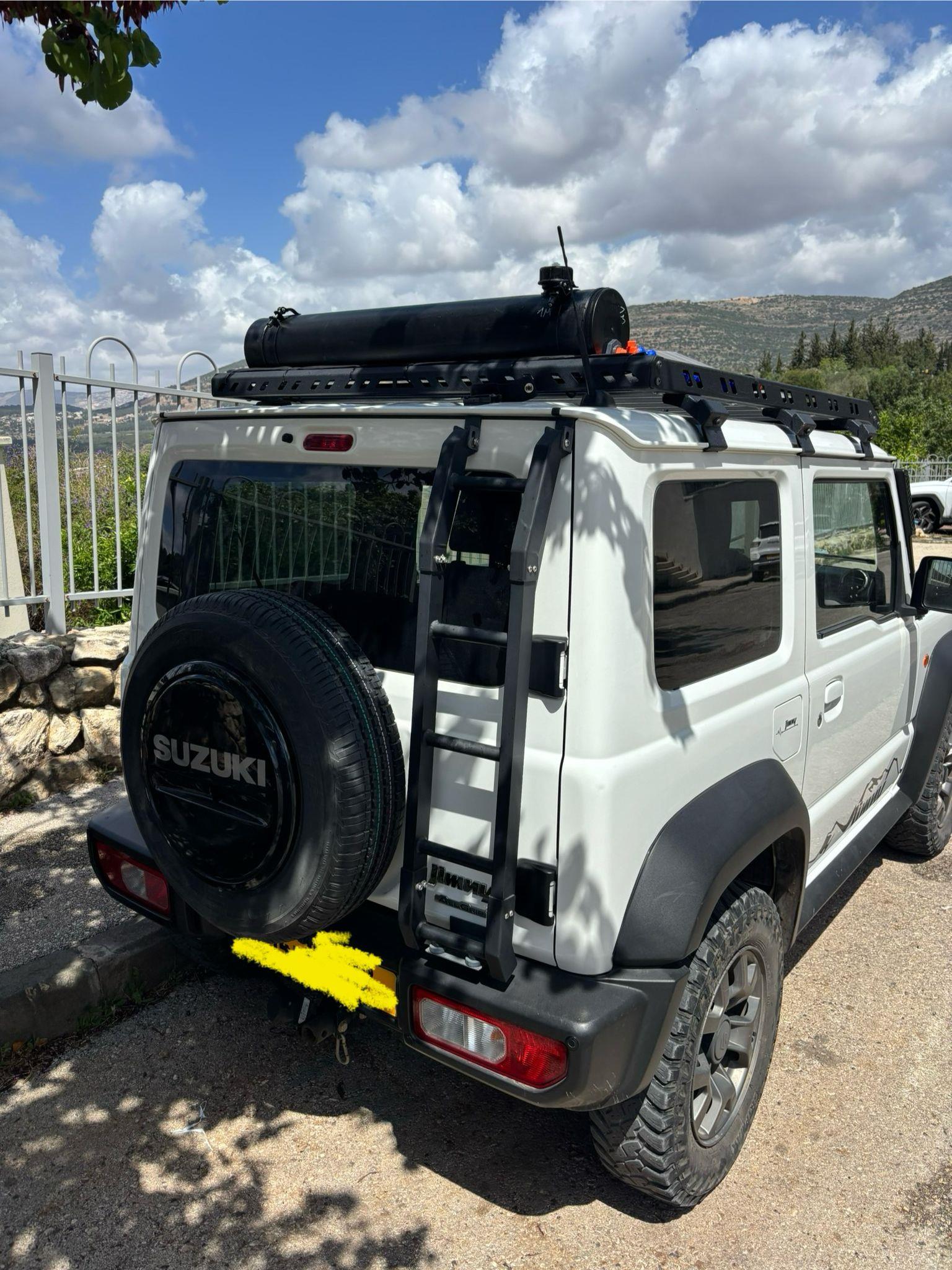 מיכל מים עגול עם ברז ונשם סוזוקי גימיני אורך 100 סמ קוטר 16 סמ נפח 17.5 L כולל חבקים קמפינג לייף