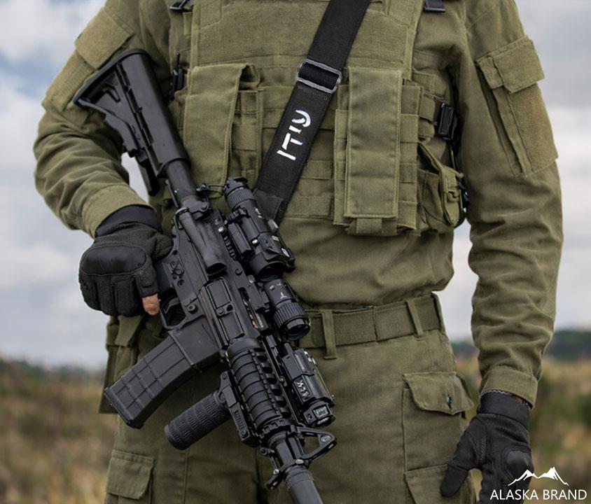 רצועה לנשק / חגורת נשק בתוספת שם או סמל לבחירתכם!