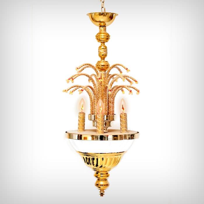 נר תמיד תלוי מהתקרה - 102