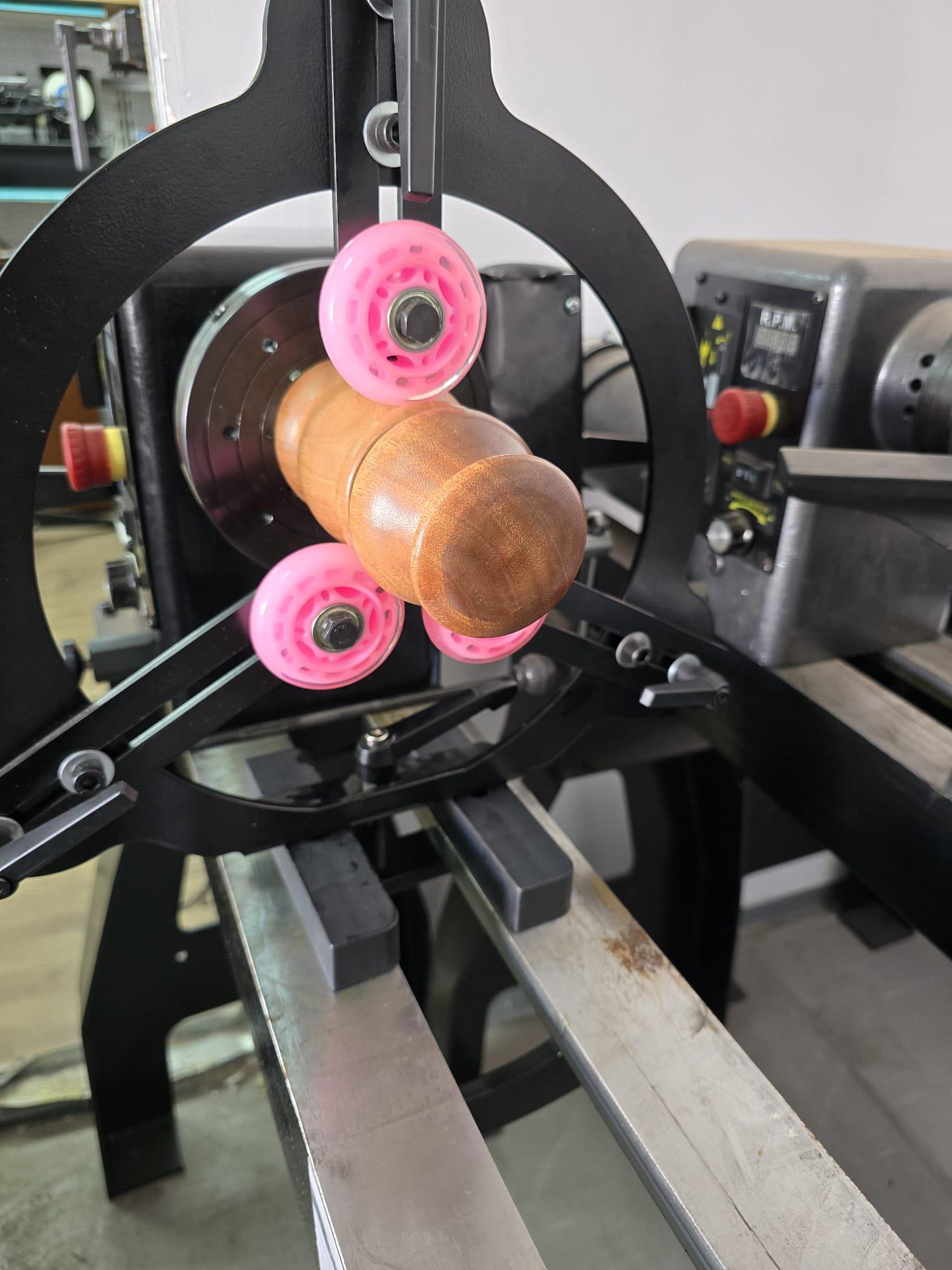 לונטה לחריטת מוצרים ארוכים עד כ-15 ס לונטה לחריטת מוצרים ארוכים עד כ-15 ס