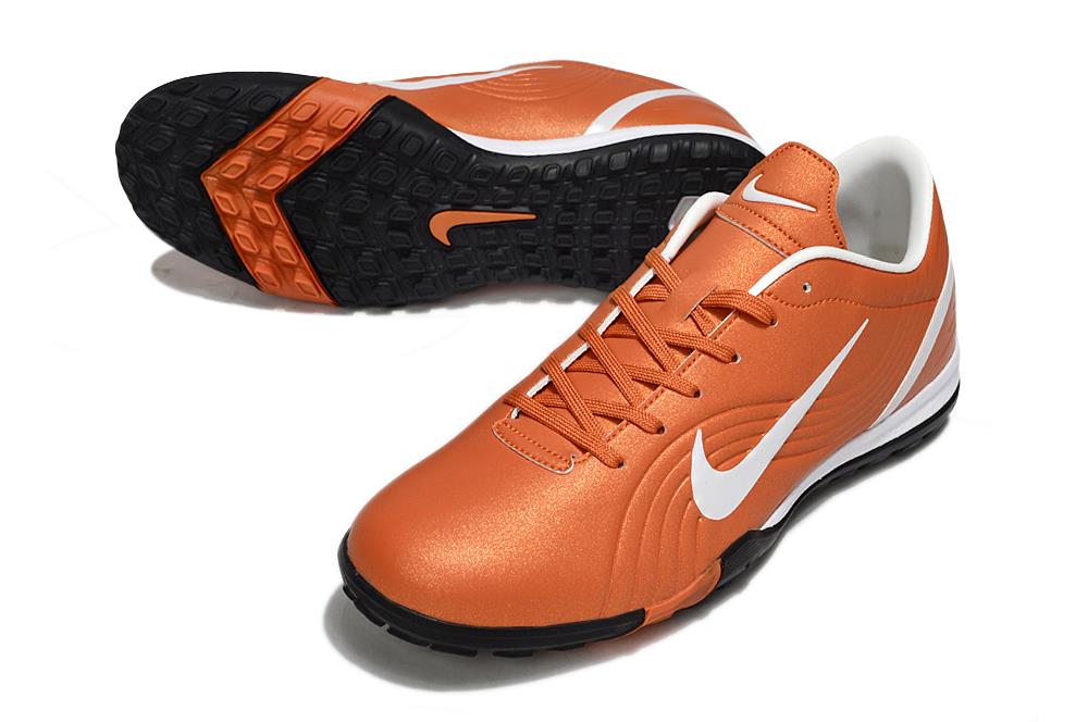 נעלי קטרגל Nike Hypervenom phantom XII כתום