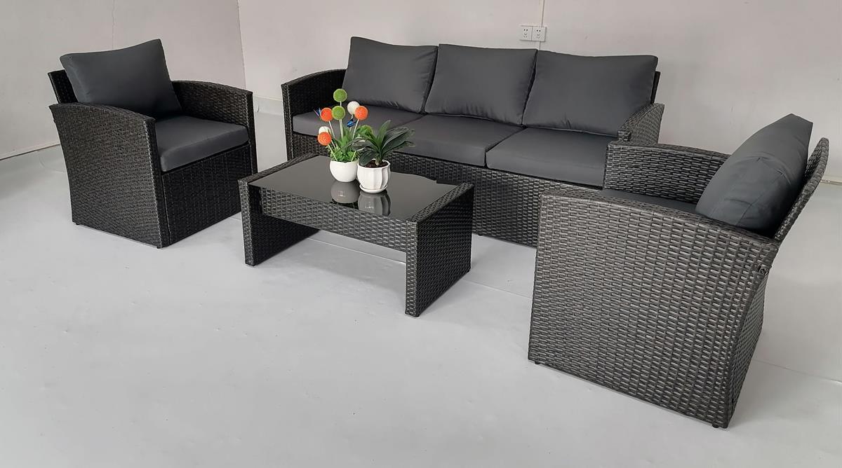 מערכת ישיבה לגינה ולמרפסת ראטן דגם בולוניה מערכת ישיבה לגינה ולמרפסת ראטן דגם בולוניה