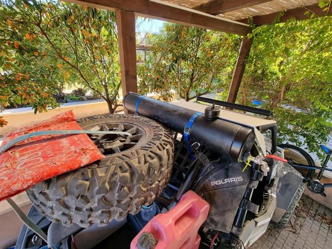 WATER-TANK-WITH-TAP-FOR-INSTALLATION-ON-A-PICKUP-TRUCK-SUV-ATV