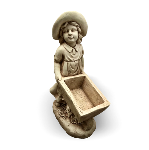 ילדונת מריצה